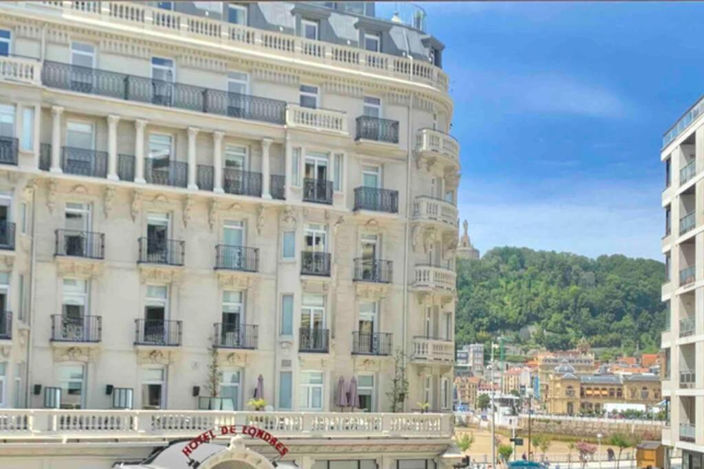 New Gorgeous Central Apartment - Beachfront - 3 Bd 산세바스티안 외부 사진