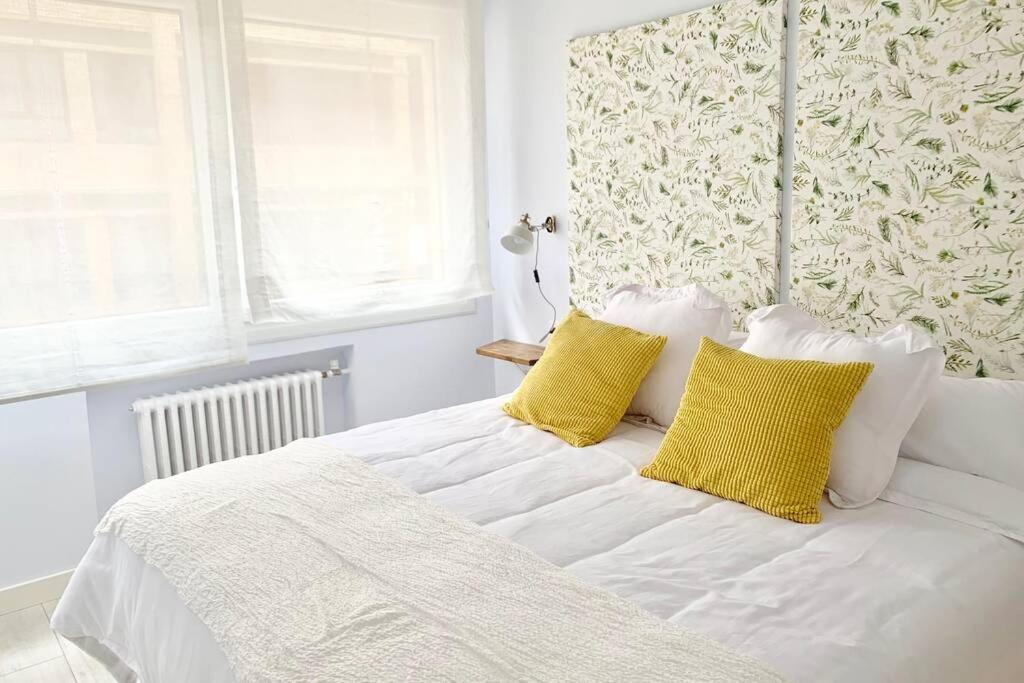 New Gorgeous Central Apartment - Beachfront - 3 Bd 산세바스티안 외부 사진